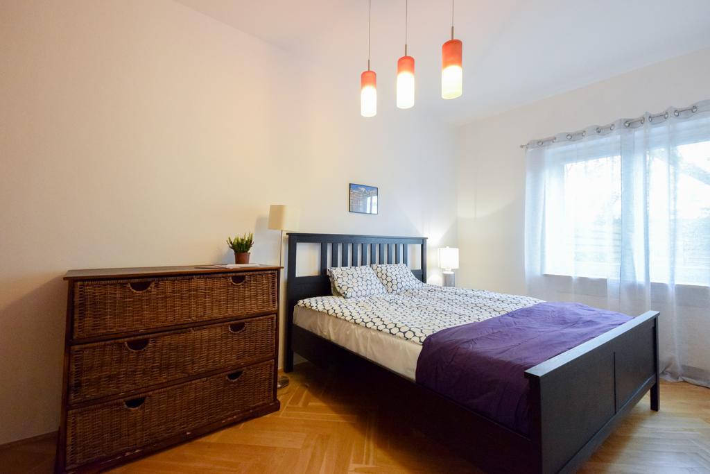 Shortstaypoland Bialobrzeska ワルシャワ エクステリア 写真